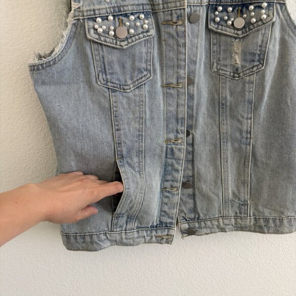Ebossy Denim Vest Faux Pearl Womens Medium Blue Light Wash Denim Distressed - Picture 7 of 11